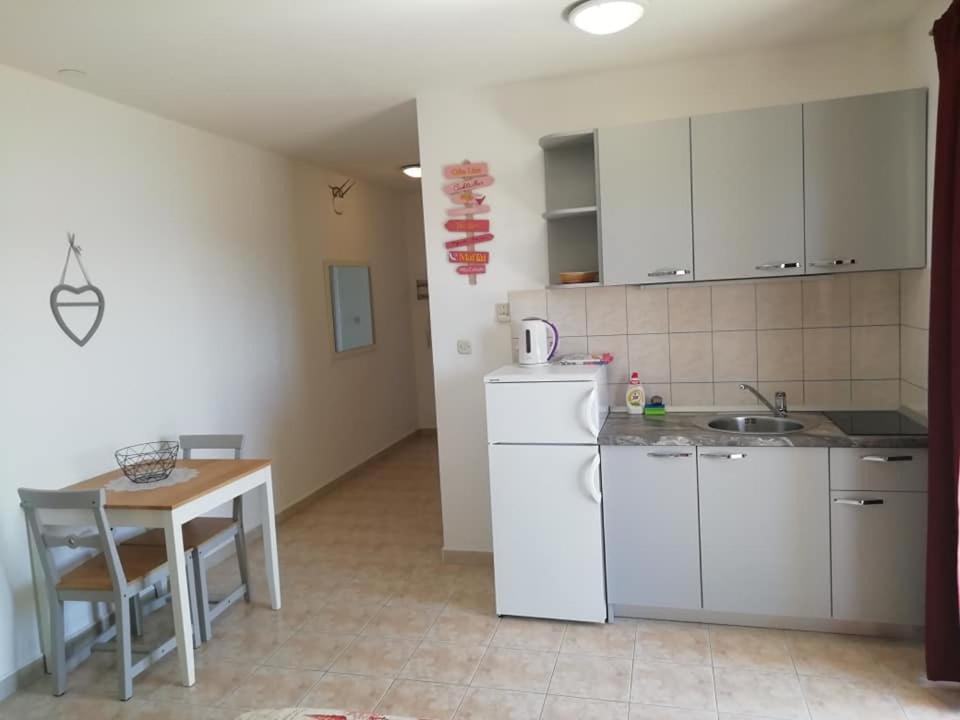 Apartmani Roko, Sevid มารีนา ภายนอก รูปภาพ
